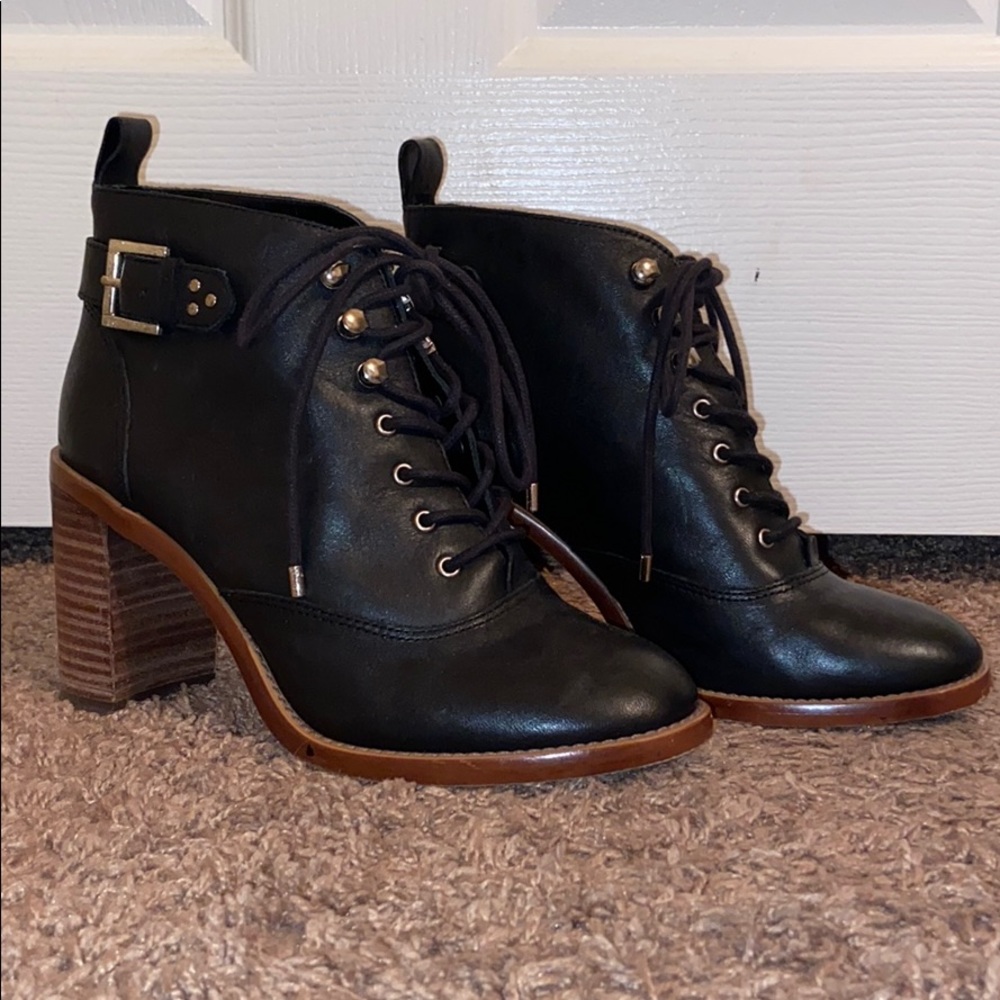 Gianni Bini heeled booties
